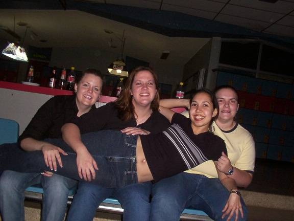 Bowling Girls